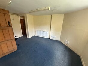 13 Fore St, Evershot to rent Interior Photo- Image 2 of 3