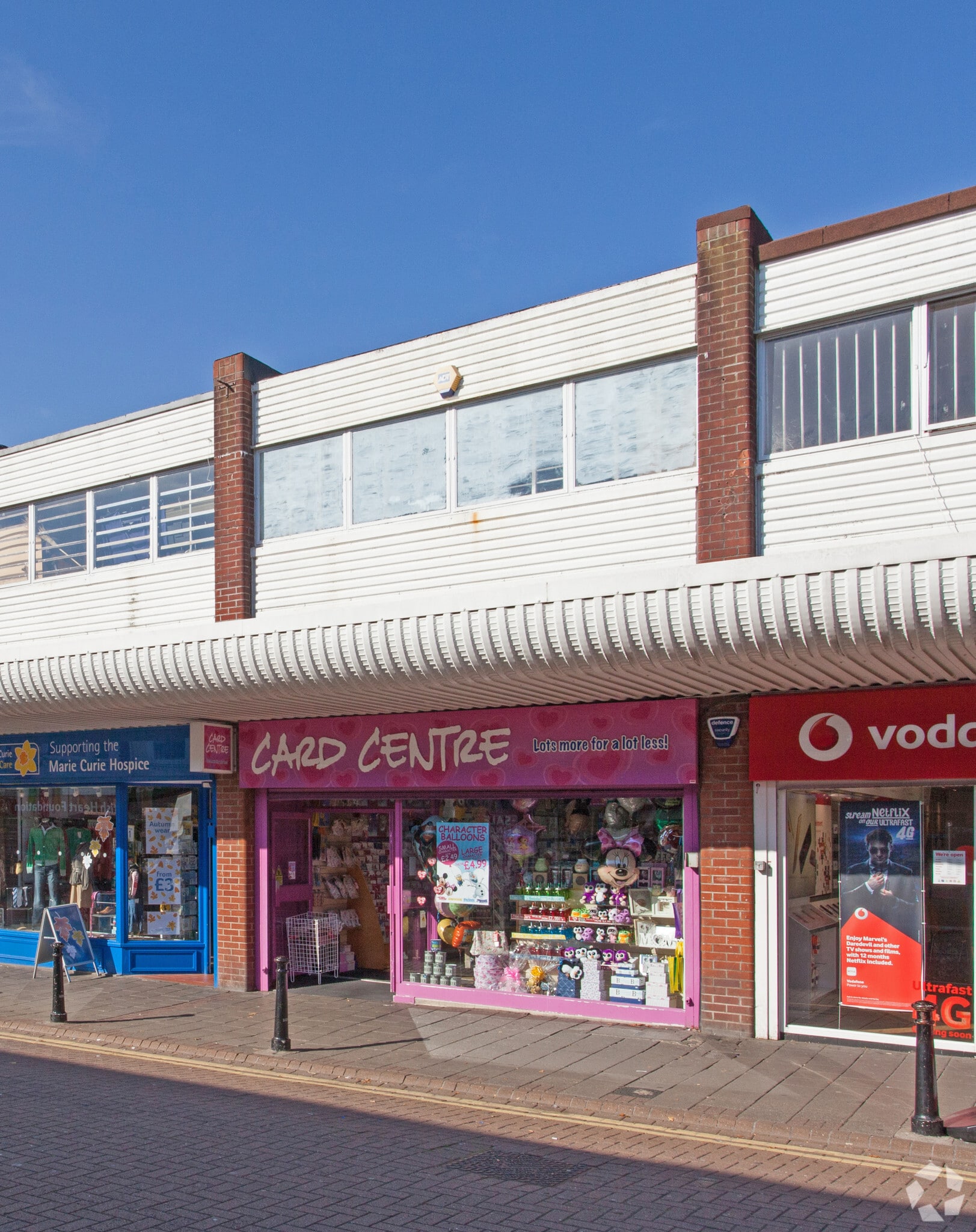 129 Holton Rd, Barry to rent Primary Photo- Image 1 of 7