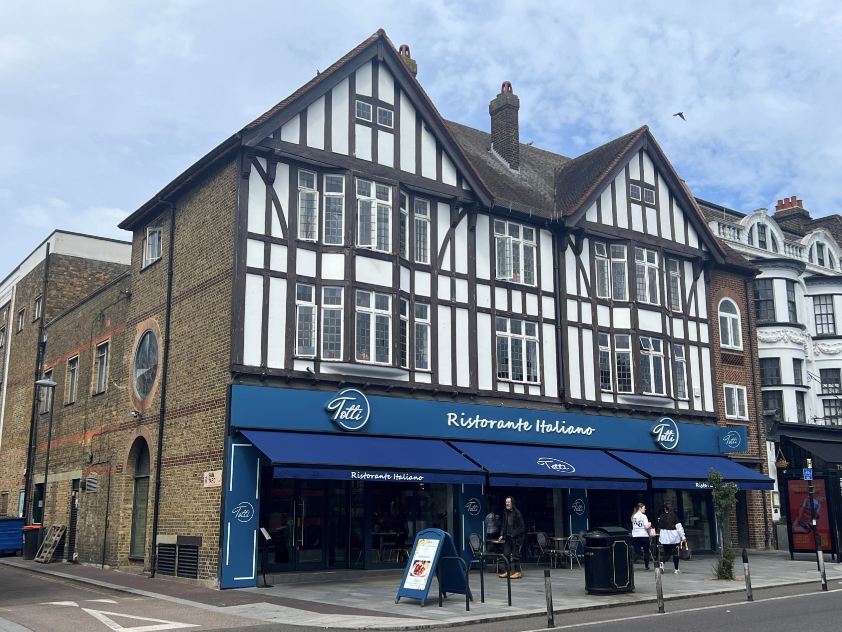 183-187 Eltham High St, London for sale Primary Photo- Image 1 of 15