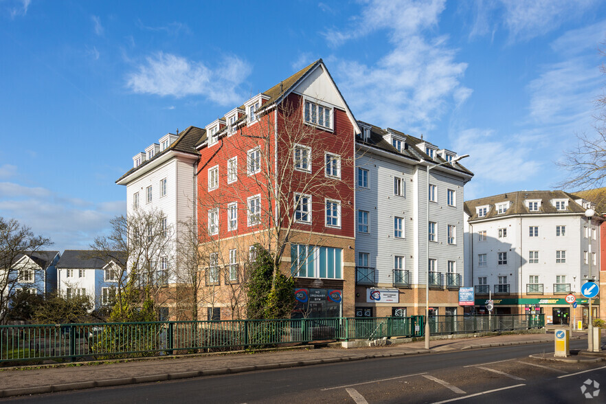 1-7 Crabapple Rd, Tonbridge for sale - Primary Photo - Image 1 of 5