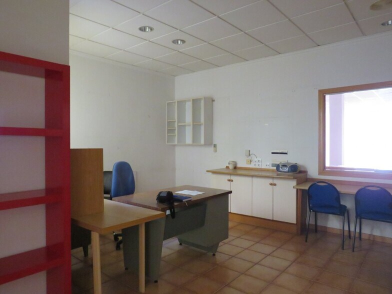 Retail in Ontinyent, Valencia to rent - Building Photo - Image 3 of 9