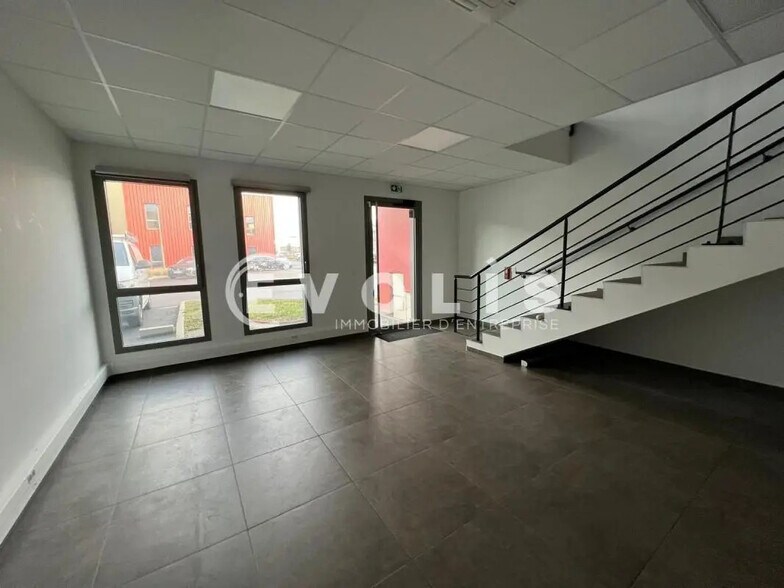 Office in Chassieu to rent - Interior Photo - Image 3 of 14