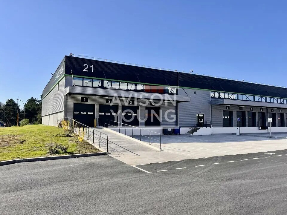 Light Industrial in Aulnay-sous-Bois to rent Building Photo- Image 1 of 14