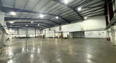 Inchinnan Rd, Paisley for sale Interior Photo- Image 2 of 8