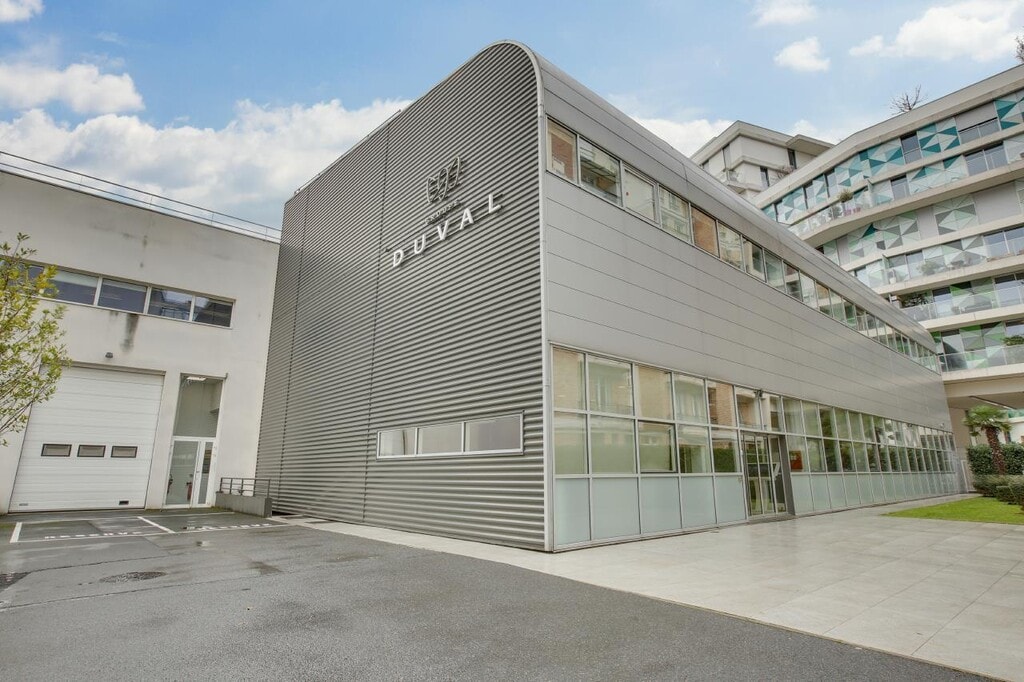 Location Bureaux 2 617 m² - Photo 1