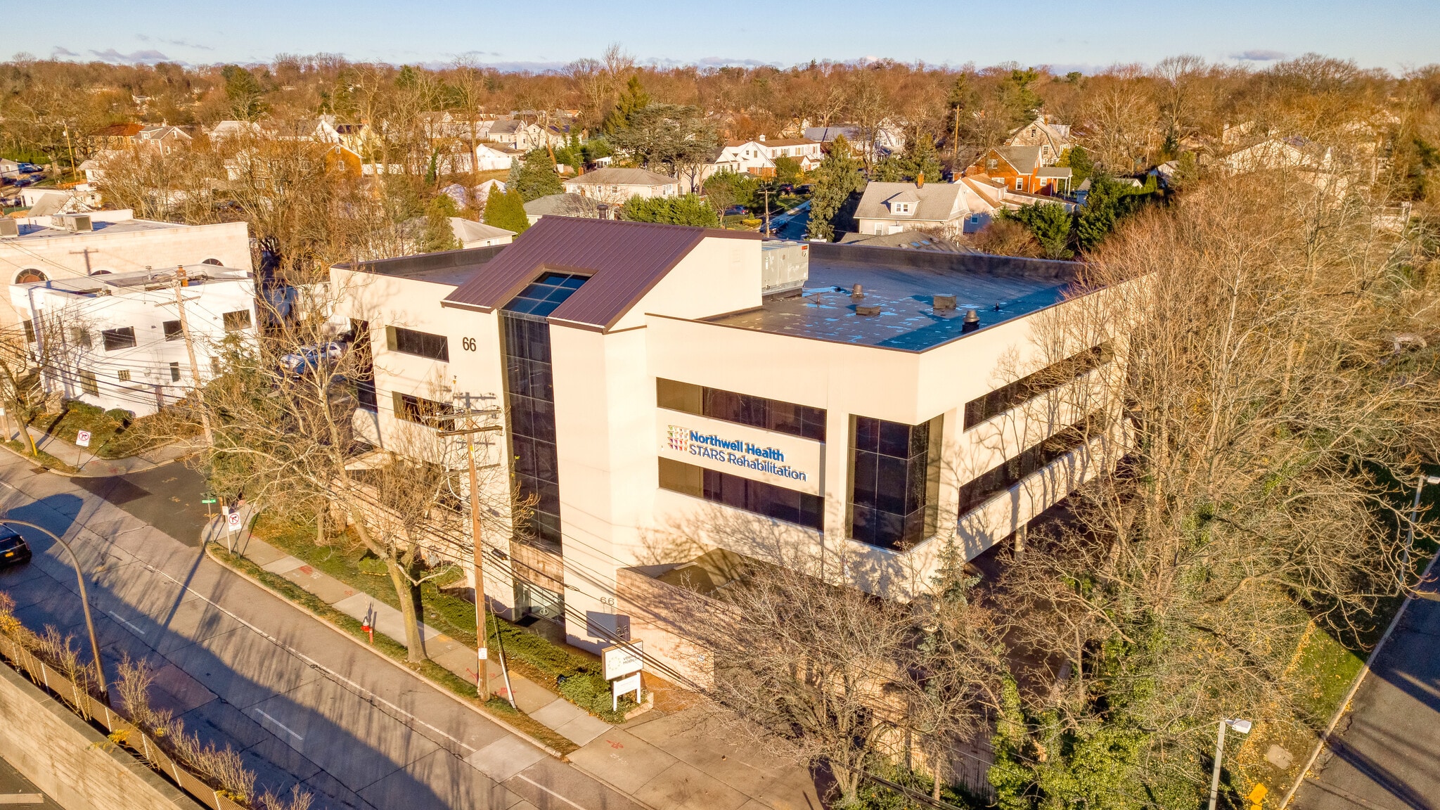 66 Powerhouse Rd, Roslyn Heights, NY to rent Primary Photo- Image 1 of 6