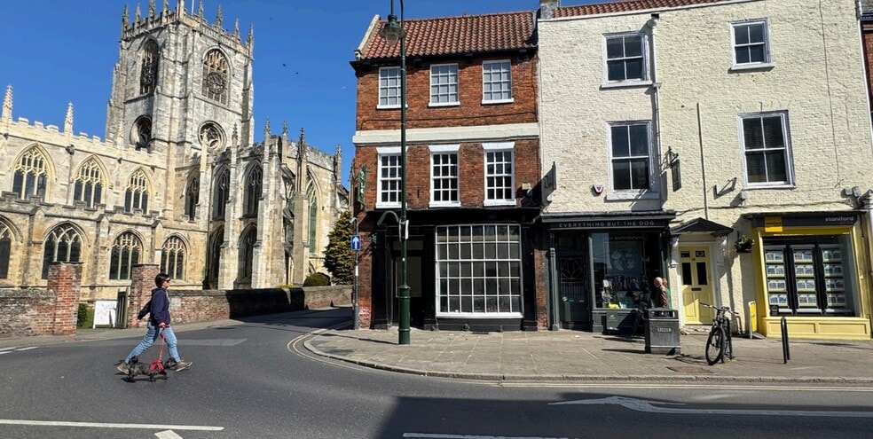 22 North Bar Within, Beverley for sale - Primary Photo - Image 1 of 1