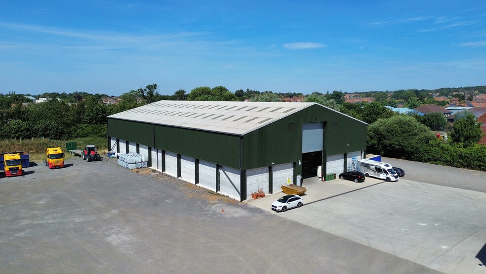Stillington Rd, Easingwold to rent - Building Photo - Image 2 of 3