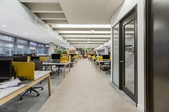 39 Tabernacle St, London to rent Interior Photo- Image 1 of 3