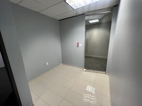 5720 Lyndon B Johnson Fwy, Dallas, TX to rent Interior Photo- Image 2 of 11