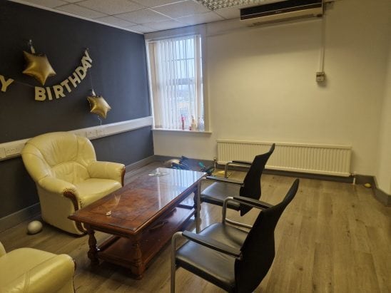 38-40 High St, West Wickham to rent - Interior Photo - Image 3 of 4