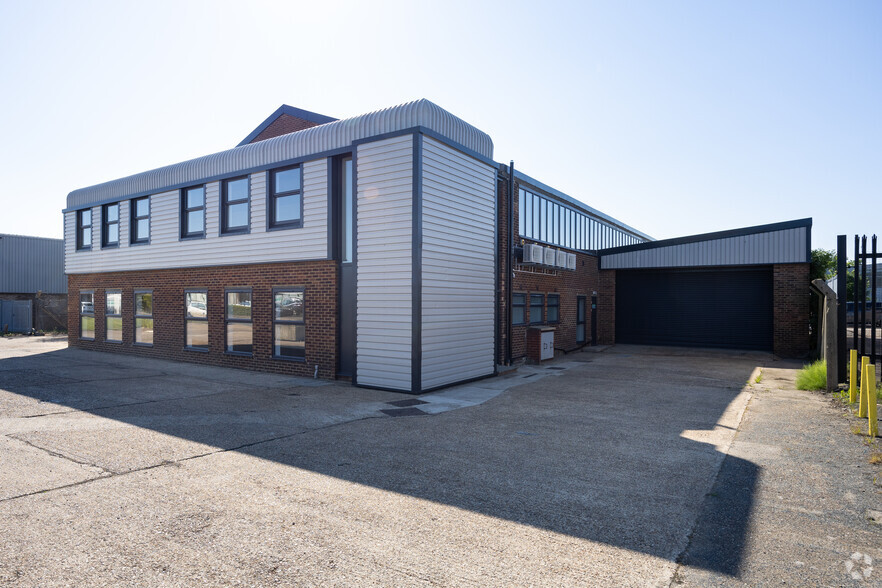 Tribune Dr, Sittingbourne for rent - Building Photo - Image 2 of 2