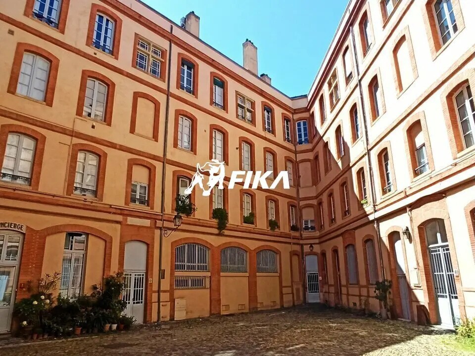 Office in Toulouse to rent Building Photo- Image 1 of 8