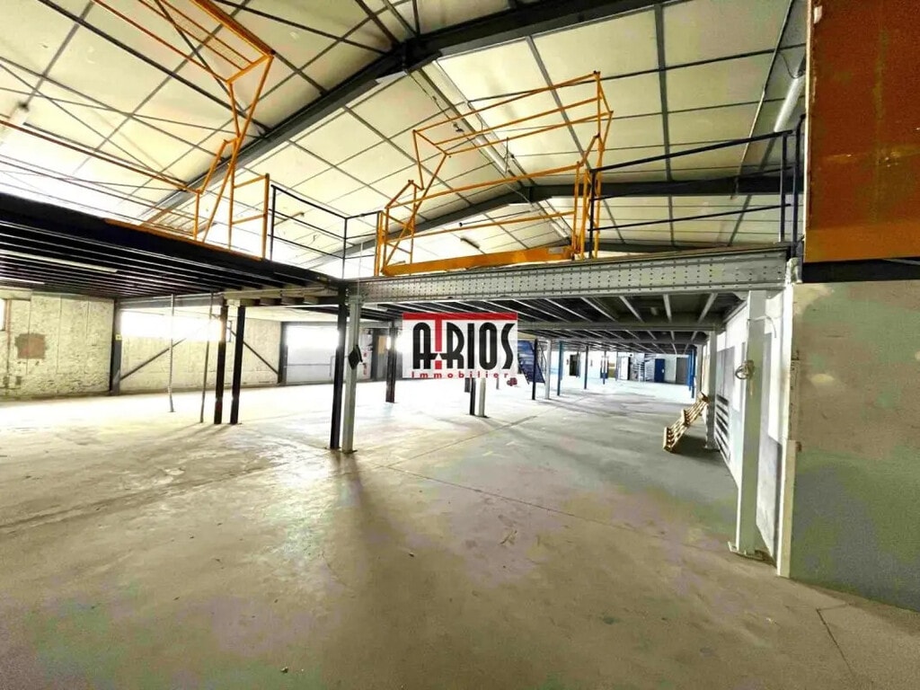 Vente Local d'activités 1 915 m² - Photo 1