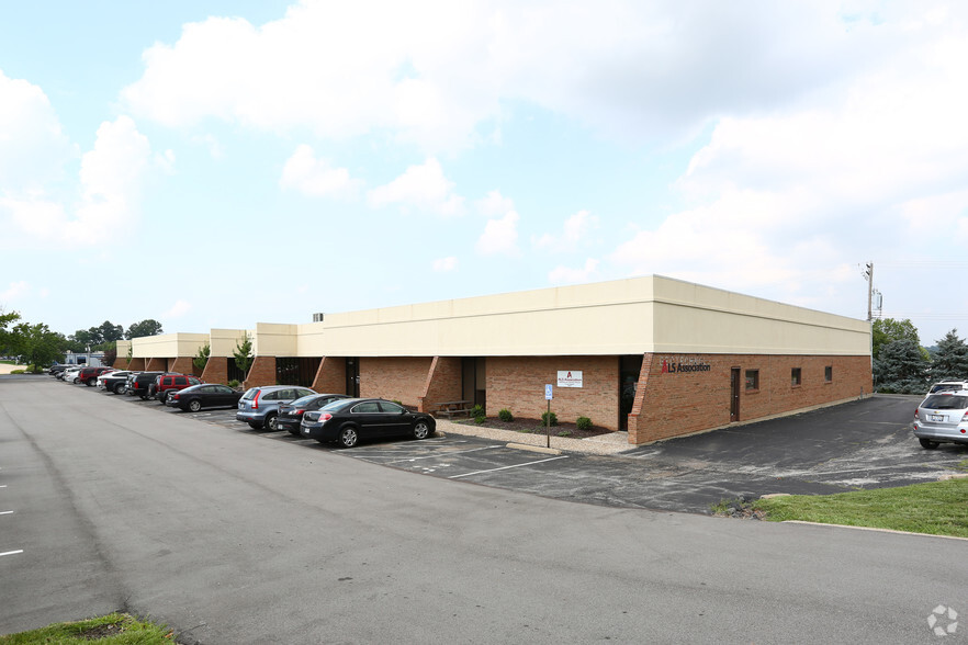 2258-2294 Weldon Pky, Saint Louis, MO for rent - Building Photo - Image 1 of 3