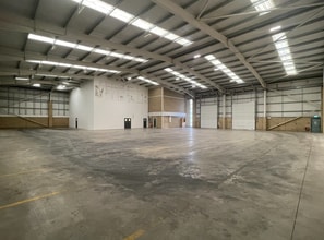 Molly Millars Ln, Wokingham to rent Interior Photo- Image 1 of 3