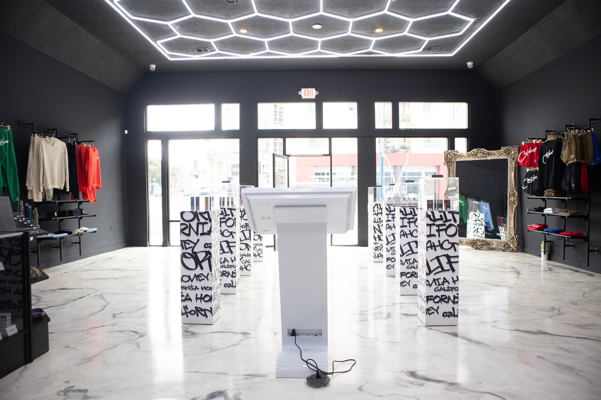 1257-1261 N La Brea Ave, Los Angeles, CA to rent Building Photo- Image 1 of 10