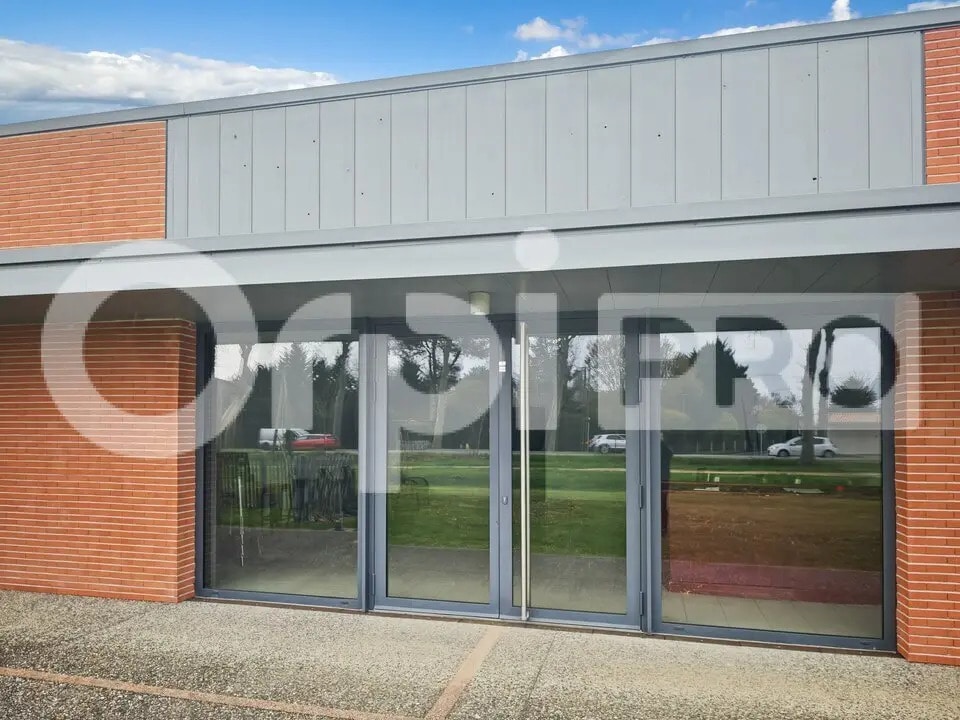 Location Commerce 92 m² - Photo 1