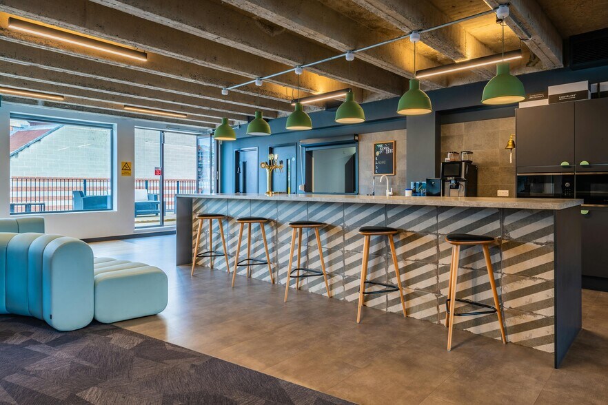 41 Corn St, Bristol to rent - Building Photo - Image 3 of 23