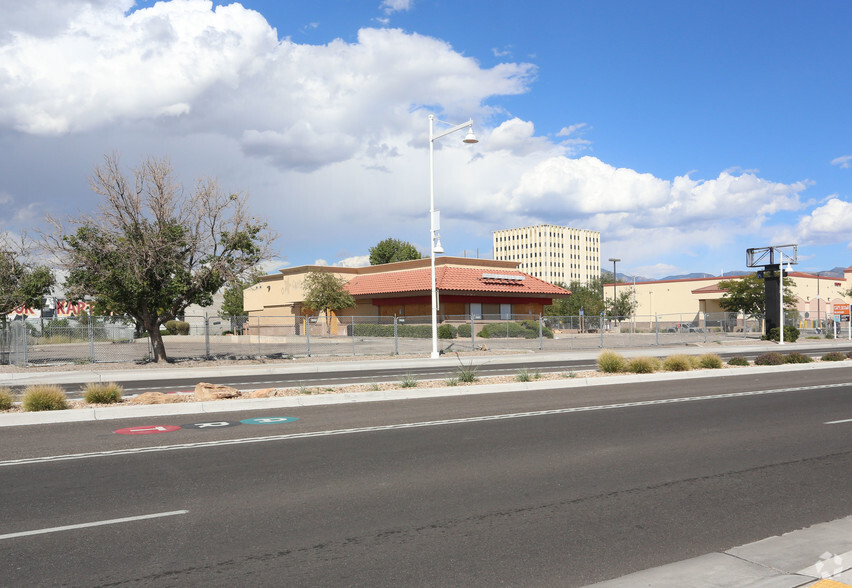 5115 Central Ave, Albuquerque, NM for sale - Primary Photo - Image 1 of 1