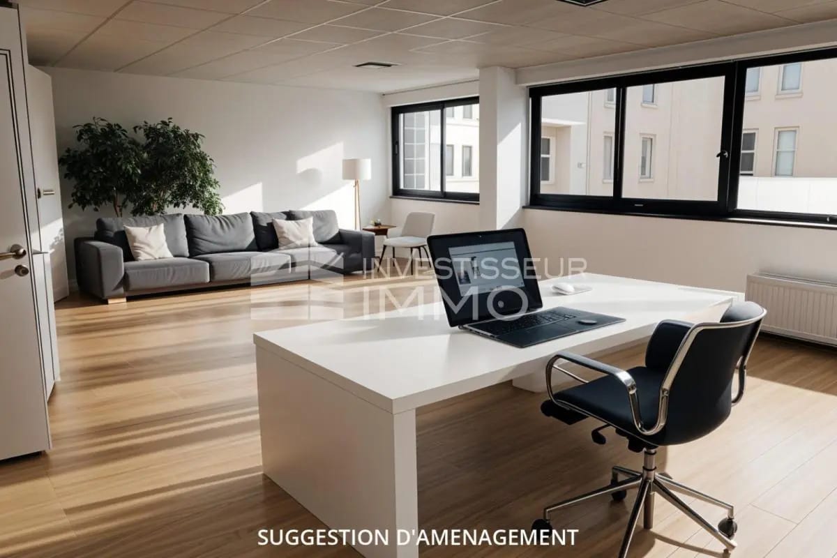 Office in Rueil-Malmaison for sale Interior Photo- Image 1 of 6