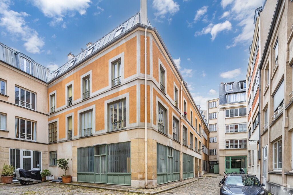 Location Bureaux 88 m² - Photo 1