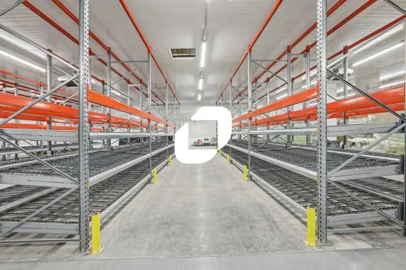 Industrial in Thiais to rent Interior Photo- Image 1 of 12