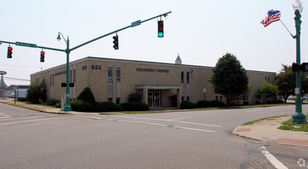 832 Mckinley Ave NW, Canton, OH for rent - Building Photo - Image 1 of 1