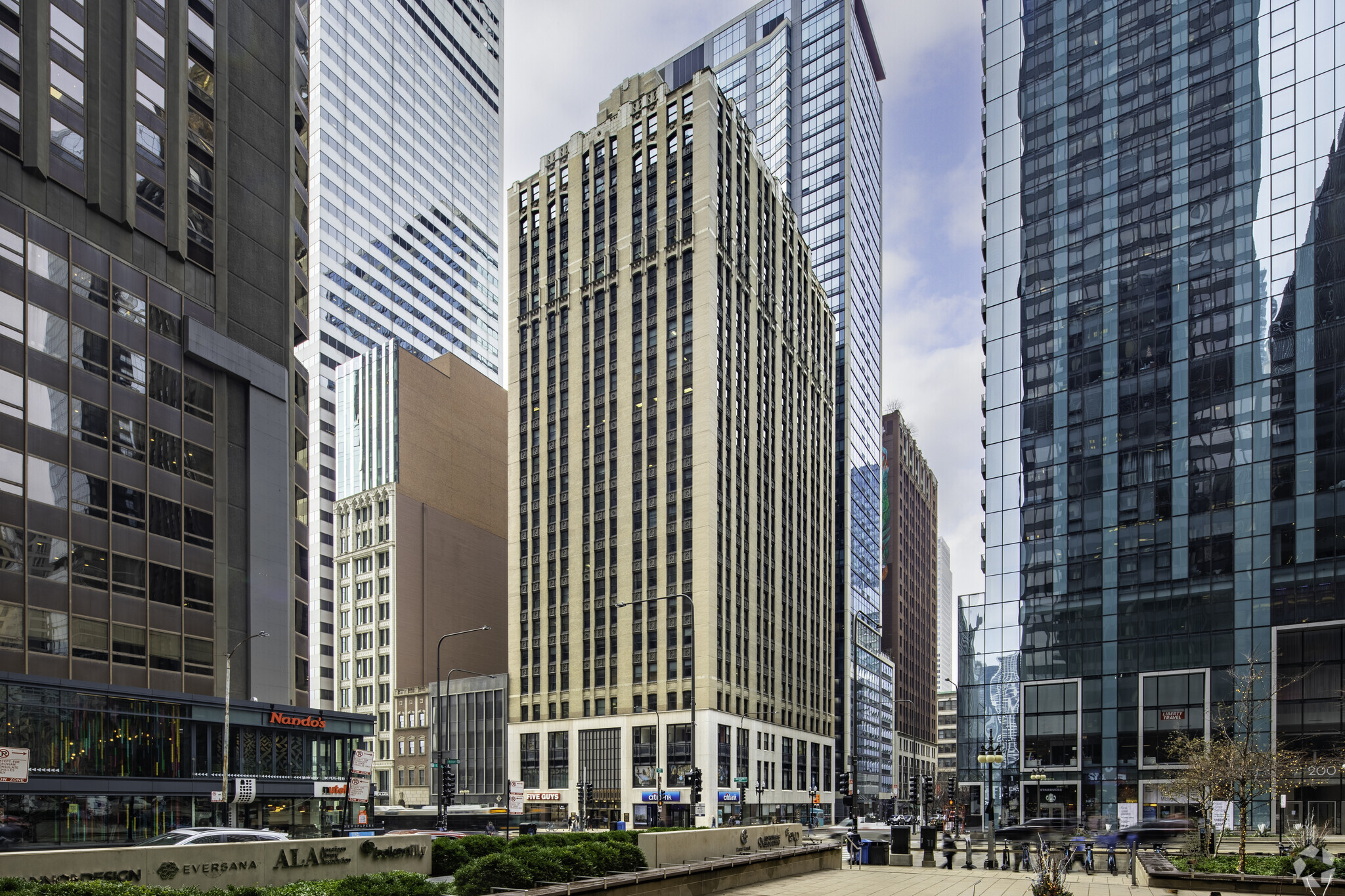 180 N Michigan Ave, Chicago, IL to rent Primary Photo- Image 1 of 14