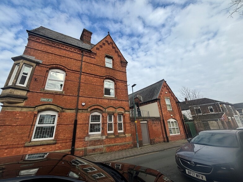 Widnes Rd, Widnes to rent - Building Photo - Image 1 of 2