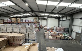 Plover Close, Newport to rent Interior Photo- Image 2 of 3