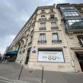 Retail in Paris to rent Building Photo- Image 1 of 2