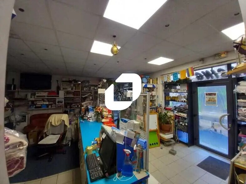 Office in Montrouge to rent - Interior Photo - Image 3 of 12