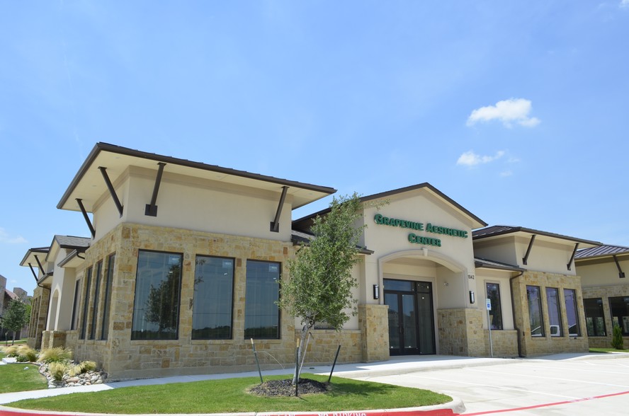 1042 Texan Trl, Grapevine, TX for sale - Building Photo - Image 1 of 1