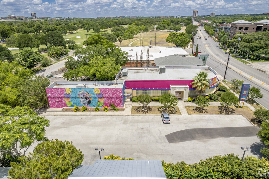 2611 Broadway St, San Antonio, TX for rent - Building Photo - Image 3 of 7