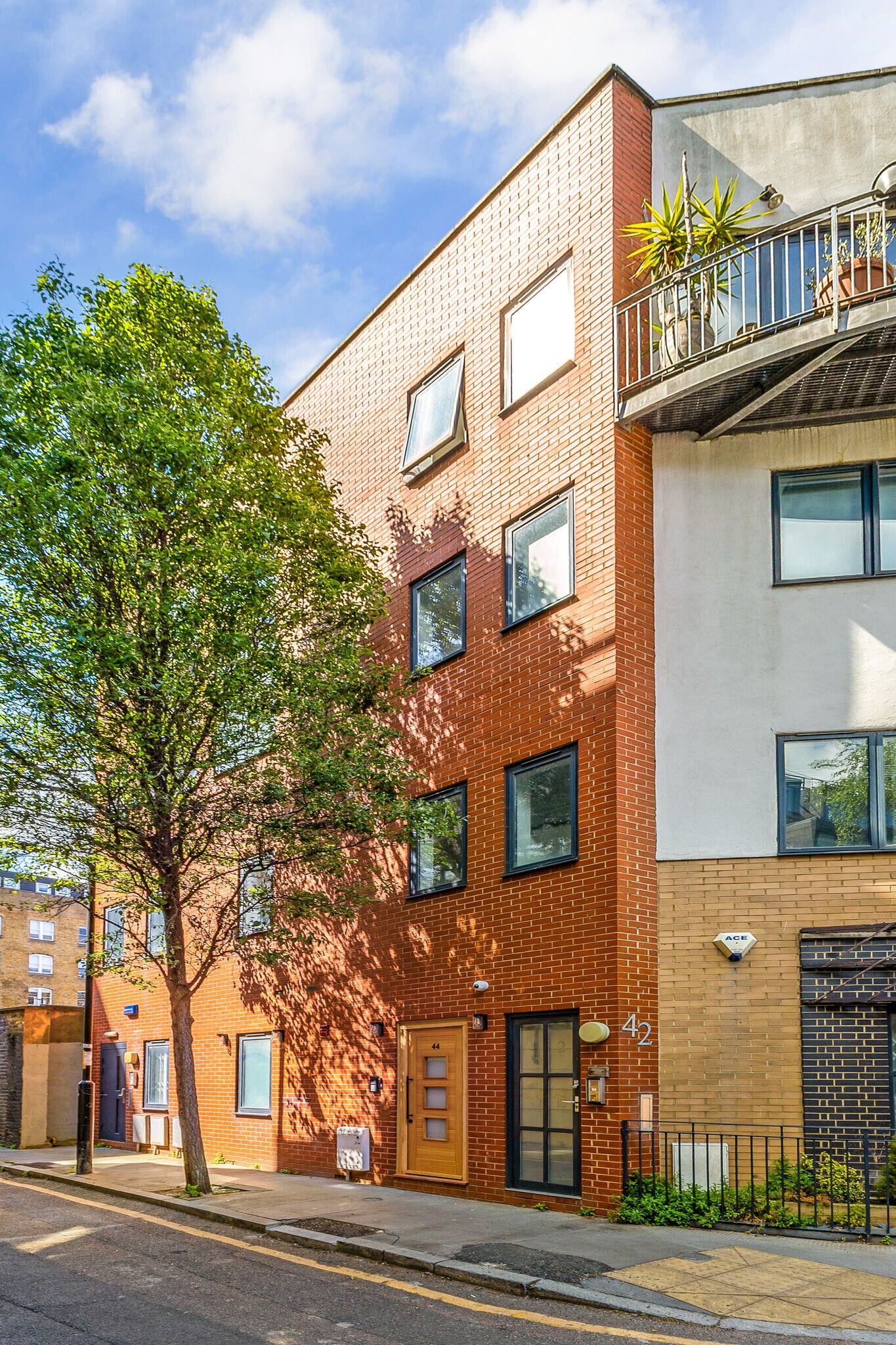 44 Copperfield St, London to rent Interior Photo- Image 1 of 9
