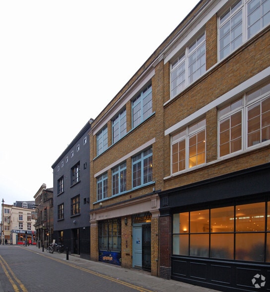 54 Rivington St, London to rent - Building Photo - Image 3 of 12