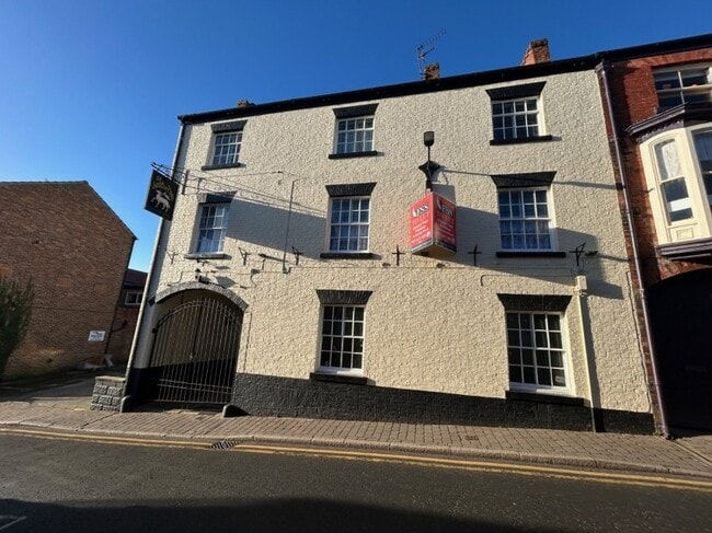 More details for 9 High Skellgate, Ripon - Retail to Rent