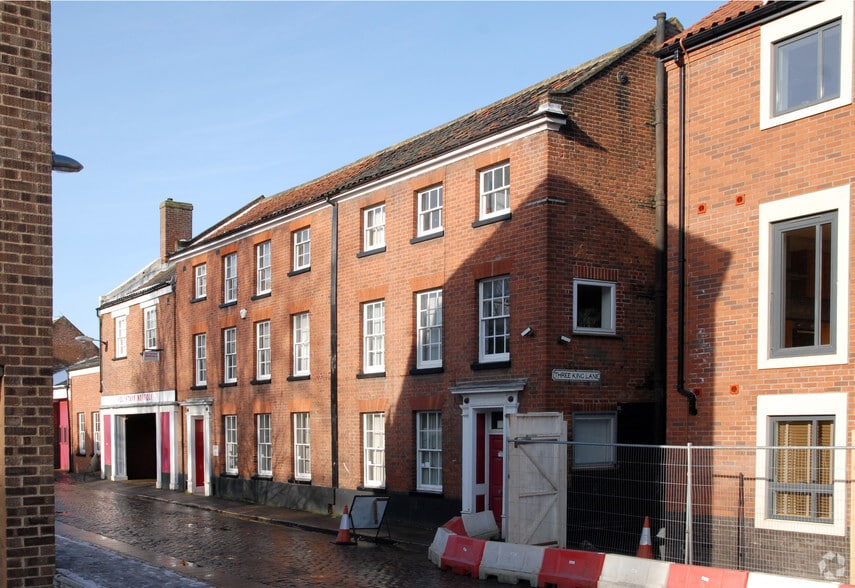 83-87 Pottergate, Norwich to rent - Primary Photo - Image 1 of 7