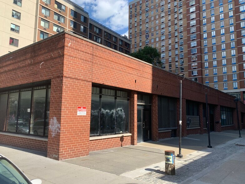 235 Cherry St, New York, NY for rent - Building Photo - Image 1 of 5