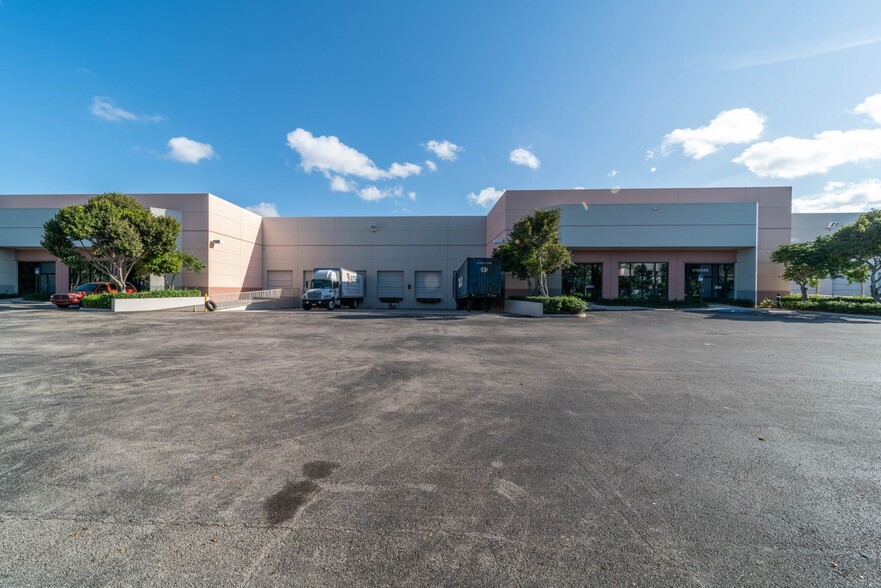 3920 Executive Way, Miramar, FL for sale - Building Photo - Image 1 of 1