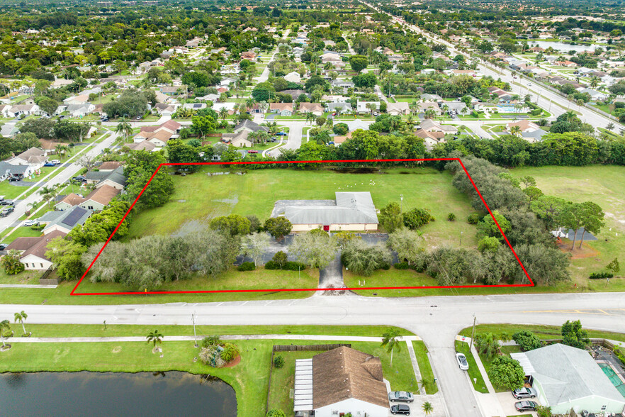 5700 Bentbrook Blvd, Lake Worth, FL for sale - Primary Photo - Image 1 of 1