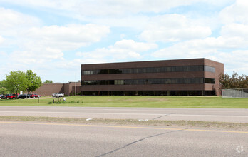 1 Vista Way, Anoka, MN for sale Primary Photo- Image 1 of 1