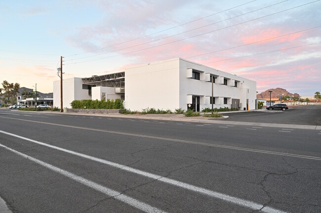 More details for 4801 E McDowell Rd, Phoenix, AZ - Office for Sale