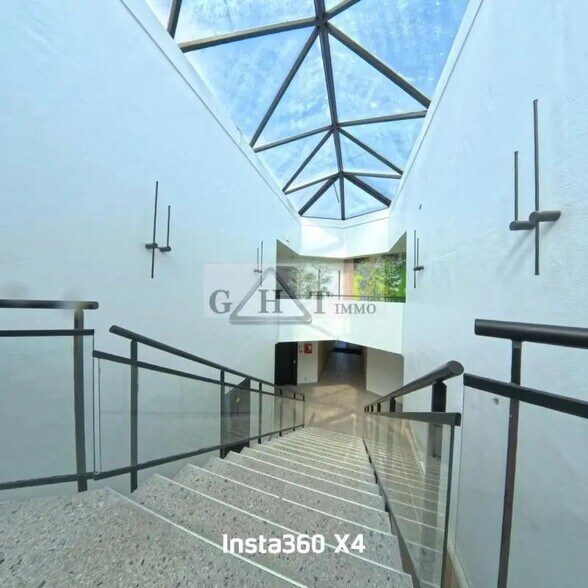 Office in Créteil to rent - Interior Photo - Image 3 of 10