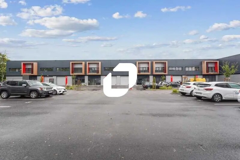 Light Industrial in Éragny to rent - Building Photo - Image 2 of 19