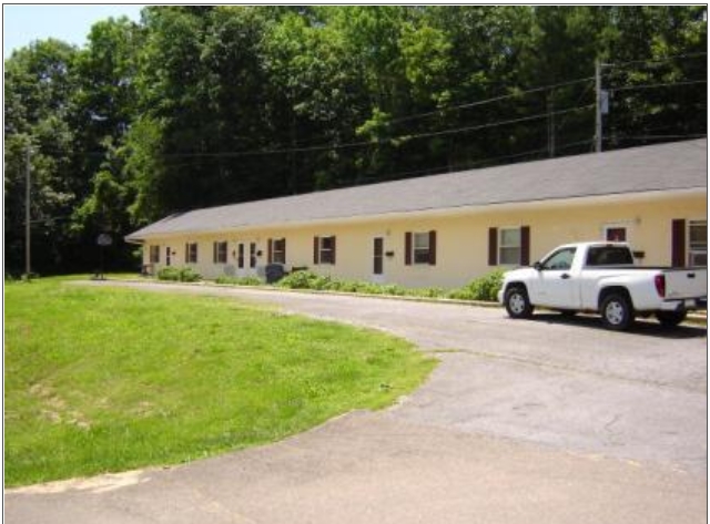 152 N 226 Hwy, Bakersville, NC for sale - Primary Photo - Image 1 of 1