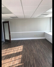 120 N Congress St, Jackson, MS for rent Interior Photo- Image 2 of 3