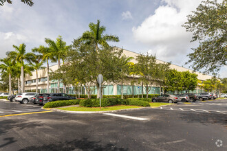 5875 NW 163rd St, Miami Lakes, FL for rent Primary Photo- Image 1 of 5