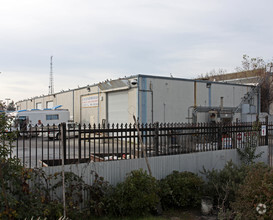 TWO INDUSTRIAL WAREHOUSE BUILDINGS portfolio of 2 properties for sale on LoopNet.co.uk Primary Photo- Image 1 of 2